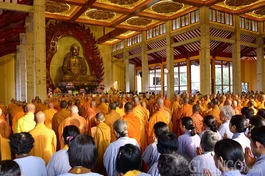 Lễ an vị tôn tượng Đức Bổn Sư tại Việt Nam Quốc Tự